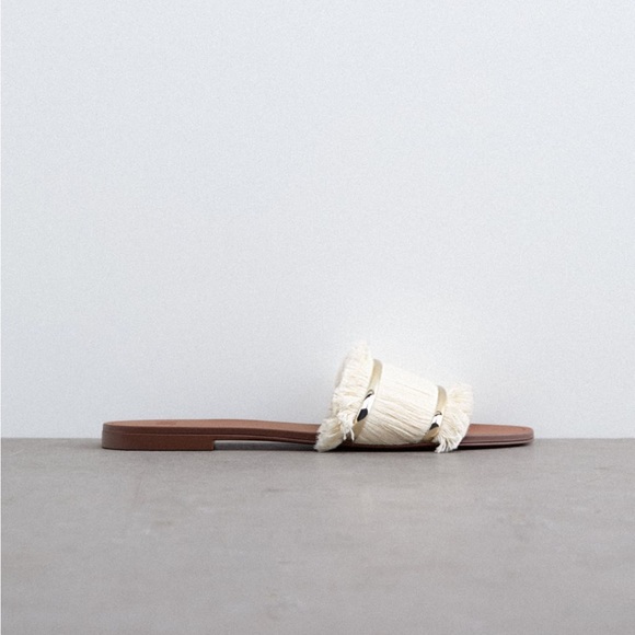 Zara Shoes - ZARA flat Sandals with Finger Off White